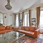 Apartment 8 people Champs Élysées